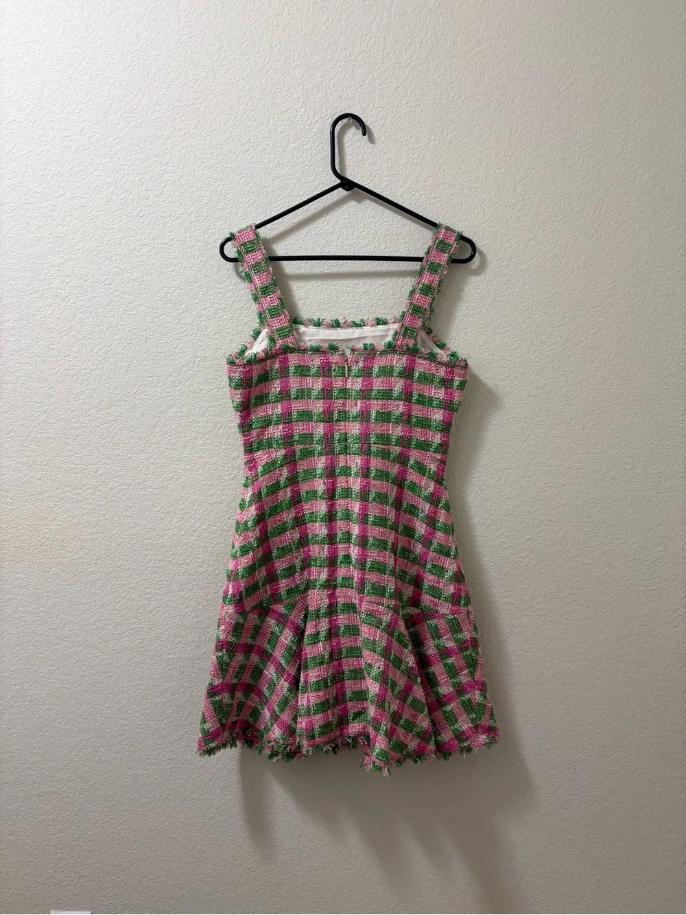Kate Spade New York pink green plaid tweed frayed ruffle mini dress. Size 6 NWOT